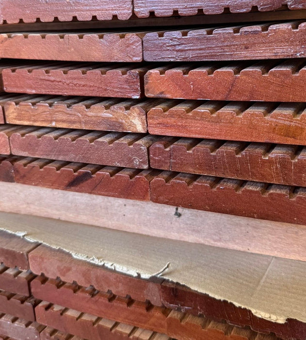 Vlonderplank 28x145mm 430cm hardhout