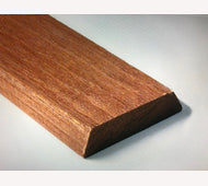 Meranti koplat 16x45mm 305cm volhout architraaf (schuin)