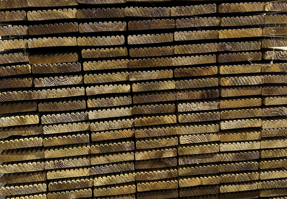 Vlonderplank 28x145mm 400cm geimpregneerd grenen VOL PAK (224st)