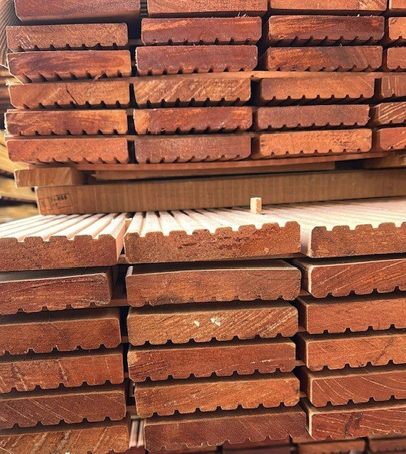 Vlonderplank 25x140mm 490cm hardhout OP=OP